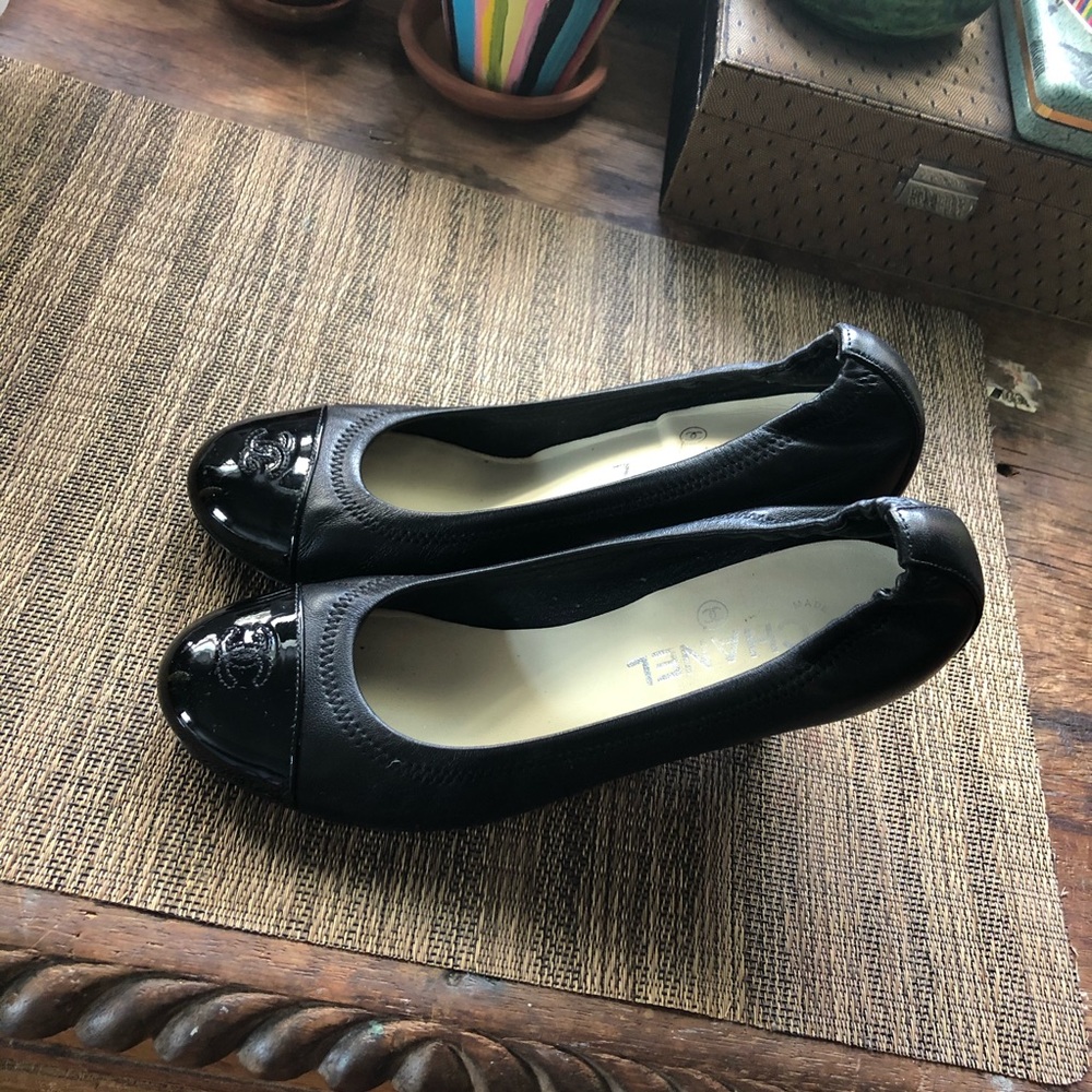 Chanel cap toe stilettos